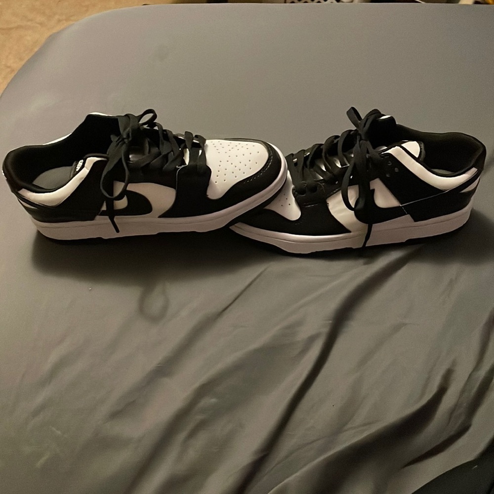 Black and white Nike dunks
